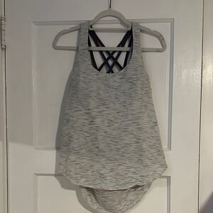 Lululemon 2-in-1 tank | (tag removed but size 6-8)